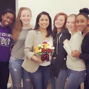 Meet your Posher, Aina