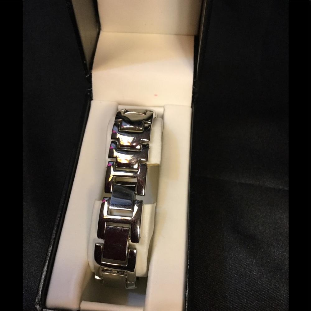 Silver Colored Ladies Watch - Picture 2 of 2