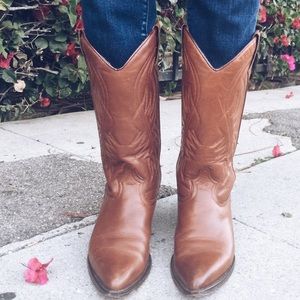 Guess Cowboy Boots Size 7 ✨