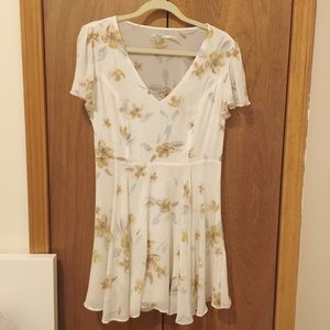 UO Kimchi Blue White Floral Summer Dress