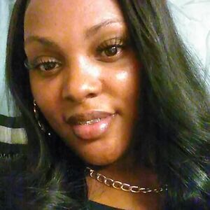 Meet your Posher, Mia