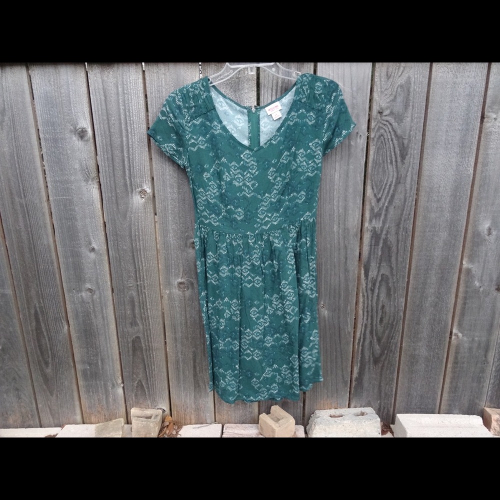 Green patterned dress