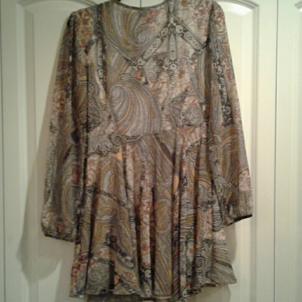 Dress - Picture 2 of 2