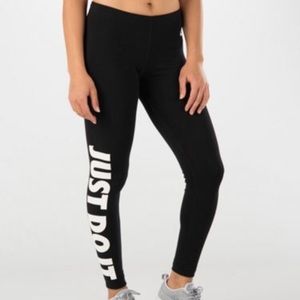💫NWT! Womens Nike Leg-A-See Just Do It Legging 💫