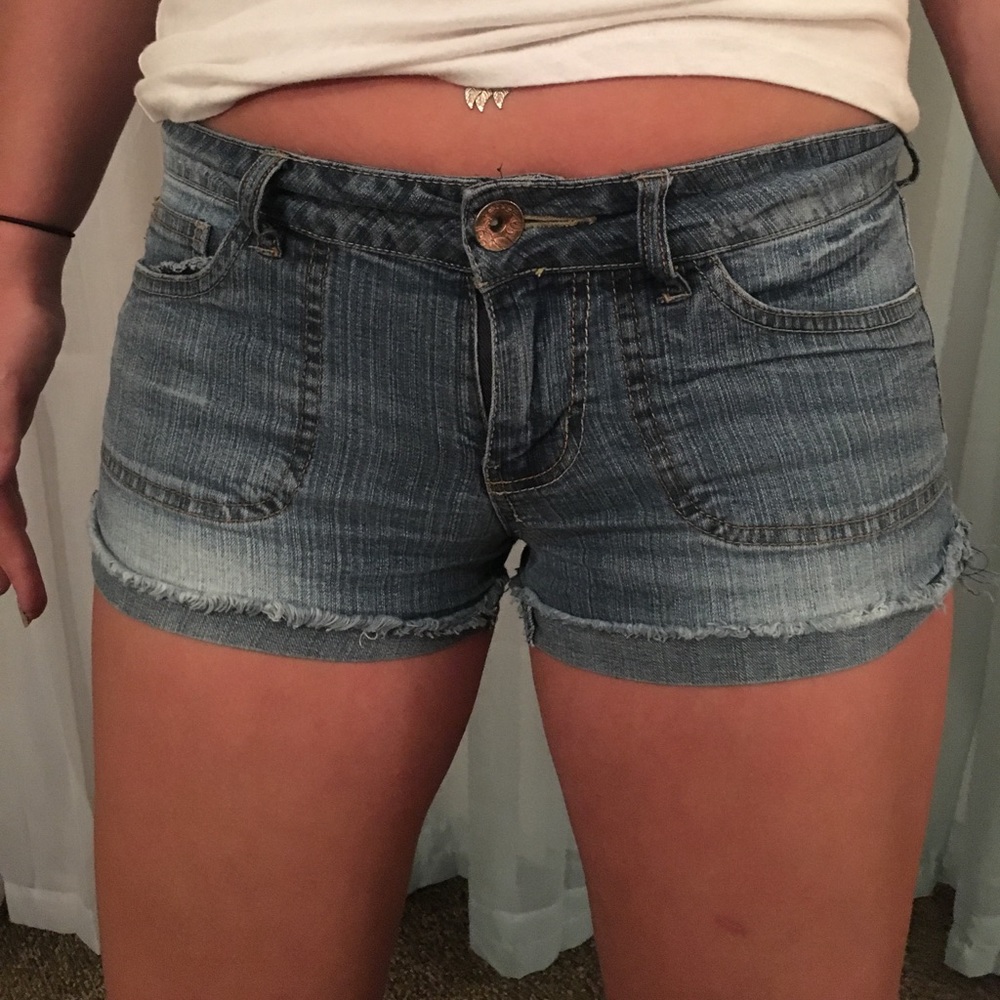 Refuge jean shorts medium wash