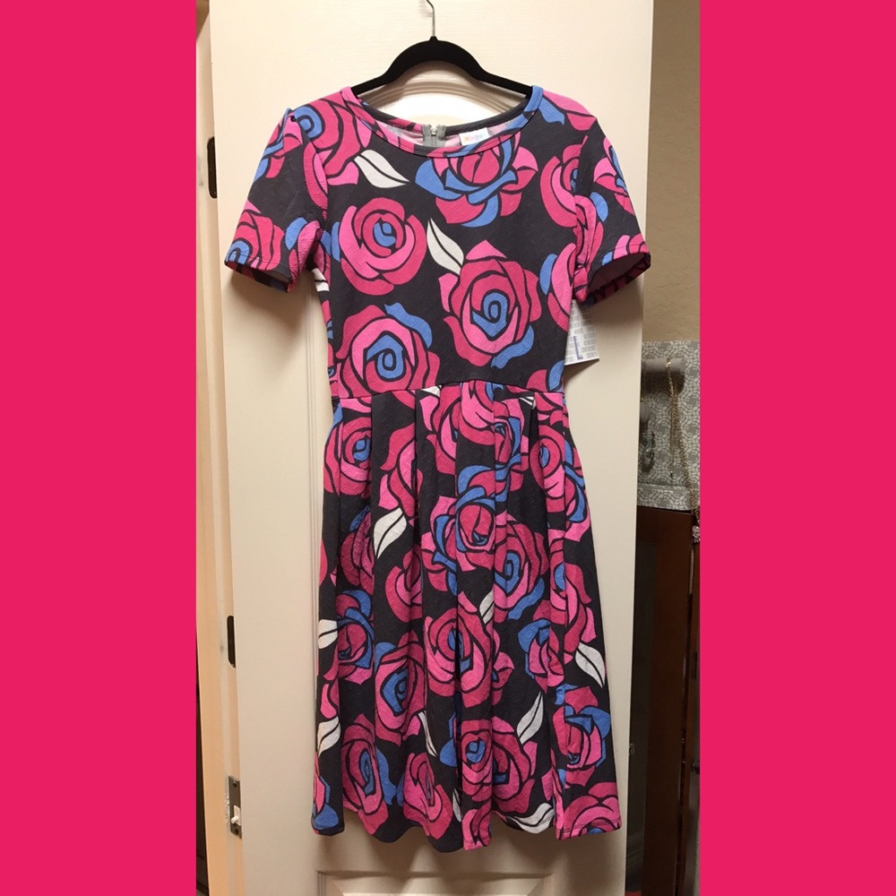 LuLaRoe Amelia - Disney Roses