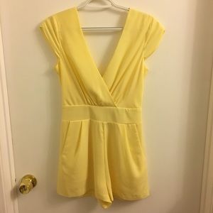 Bebe Yellow Bow Tie Romper Summer Dress