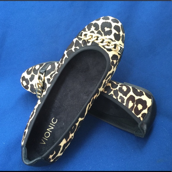 Shoes - Vionic size 8,5