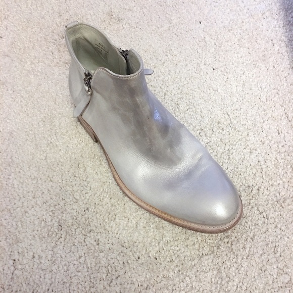 n.d.c. Shoes - N.d.c made by hand real leather silver bootie