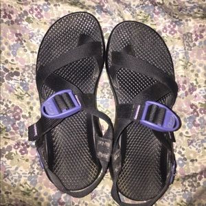TRADE ITEM Women's Size 7 Custom Chacos