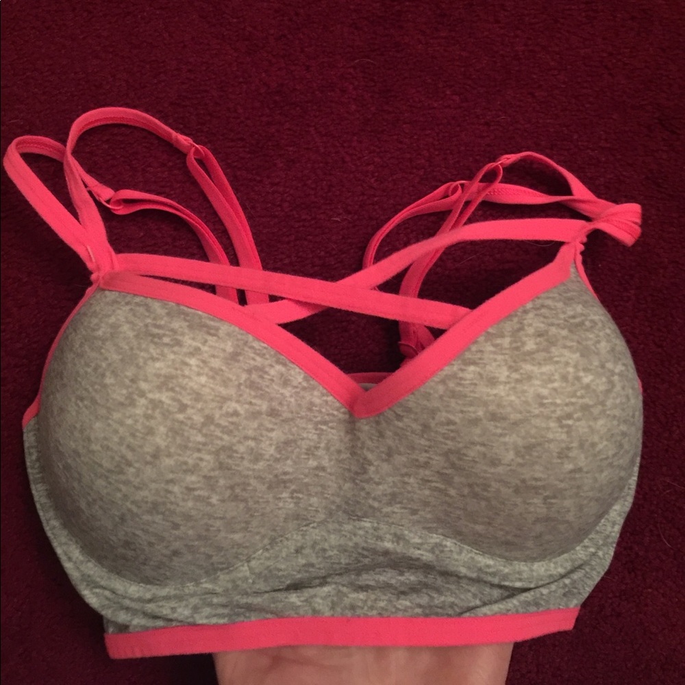 Victoria's Secret Sports Bra sz medium