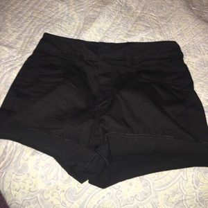 american eagle black shorts