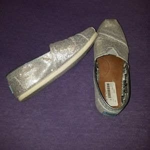 Beautiful, Sparkling, Silver Glitter TOMS!
