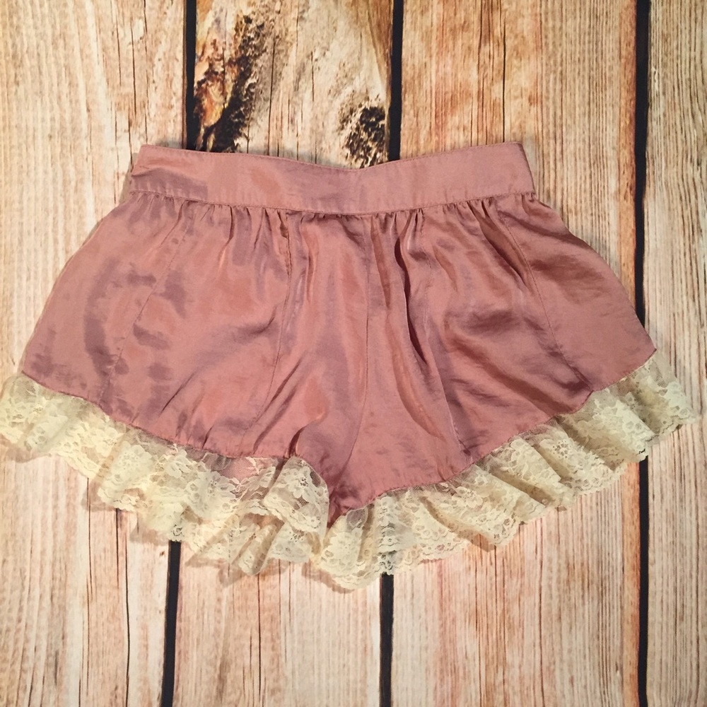 Soft Pink Lace Ruffled Shorts