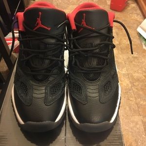 Air Jordan low top 11's. 9/10 condition