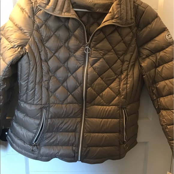 Light gray puffy MK jacket. - Picture 3 of 3