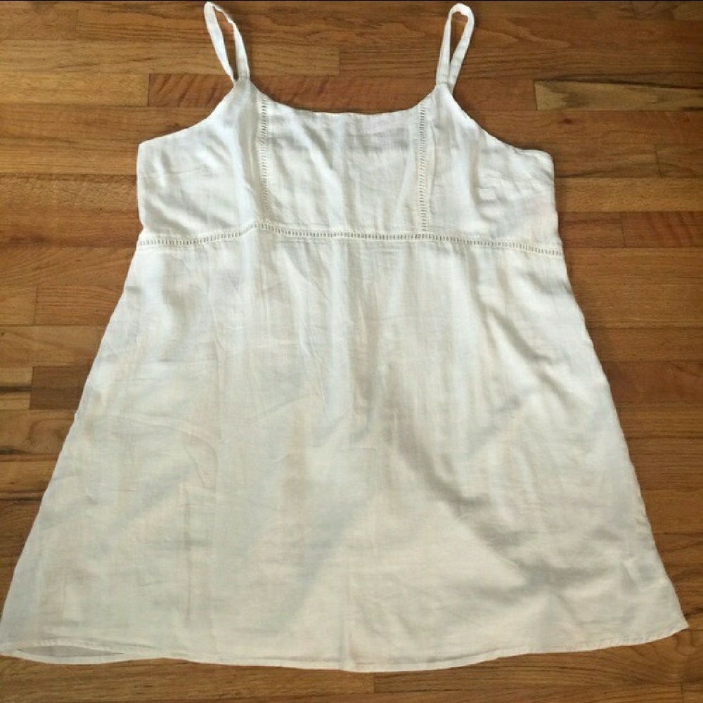 Adorable white dress perfect for summer!