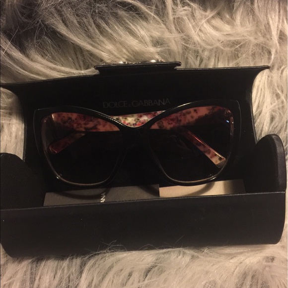 D&G Authentic Black Sunglasses DG4111