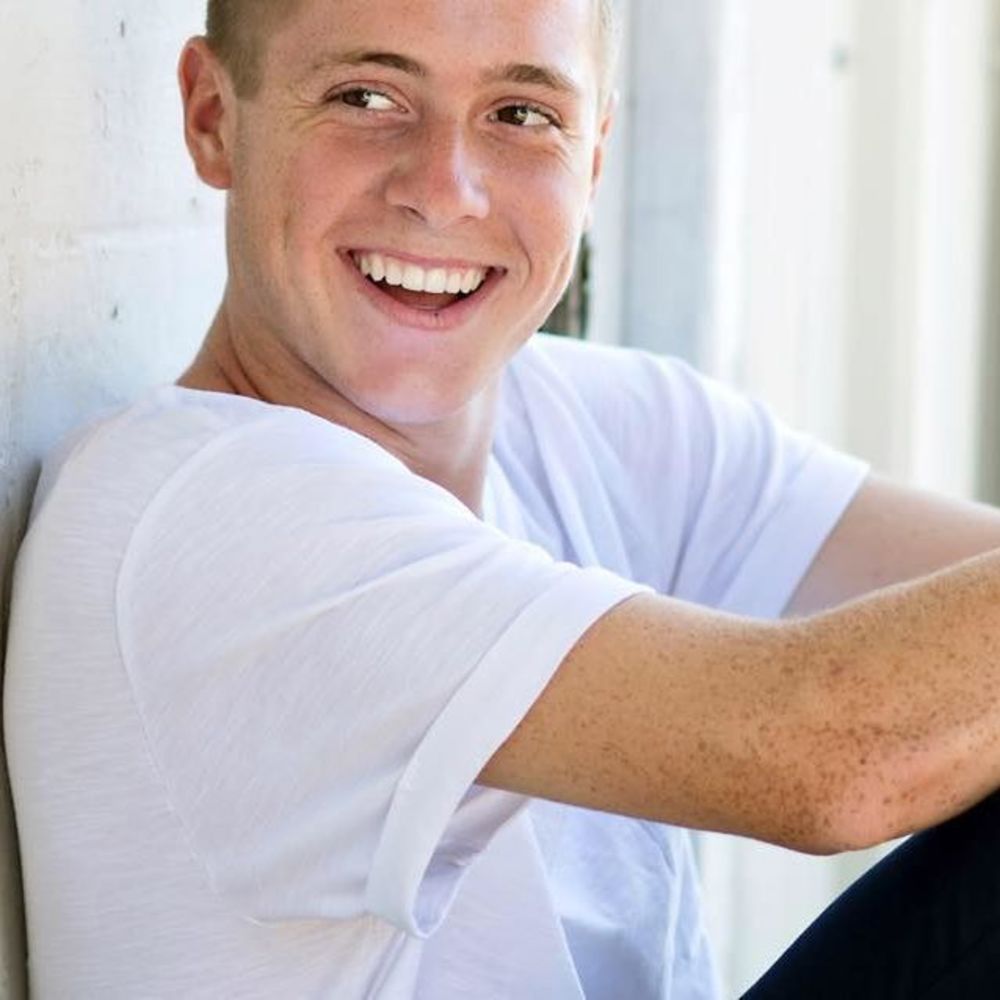 Meet your Posher, Sutton