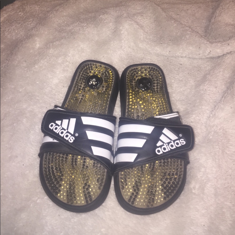 Adidas flip flops