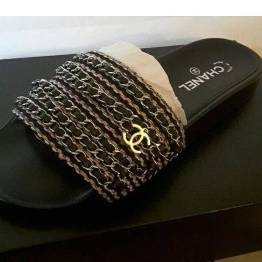 💕Chanel Mules💕 - Picture 2 of 4