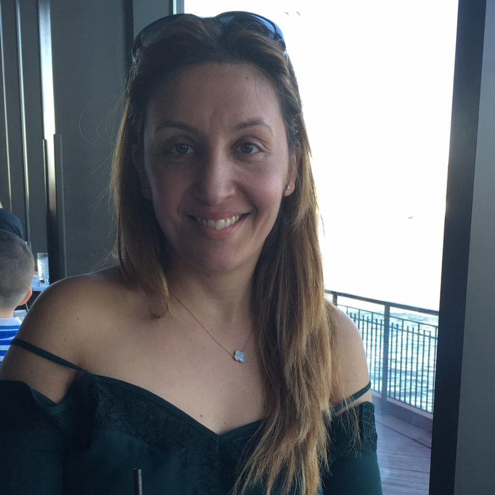 Meet your Posher, Evangelia
