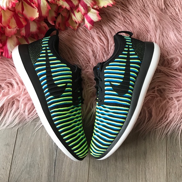 NWT Nike roshe two Flyknit - Picture 3 of 8