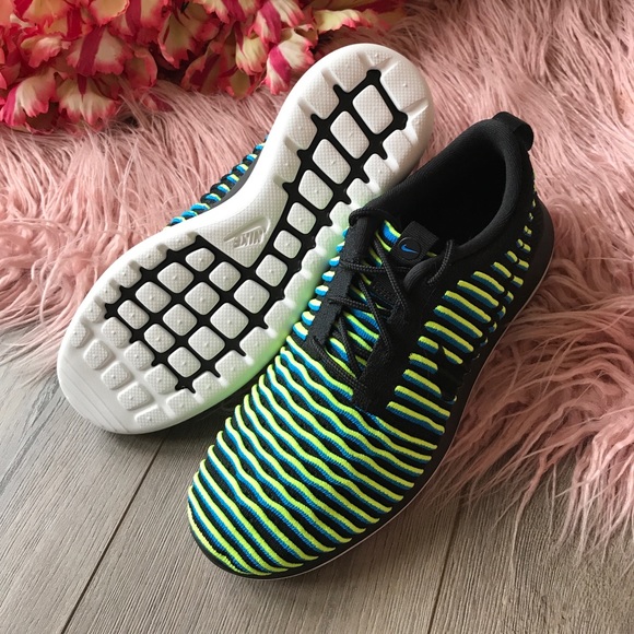 NWT Nike roshe two Flyknit - Picture 5 of 8