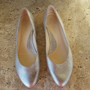 Facconable Pale Gold Shimmer Flats Sz 8