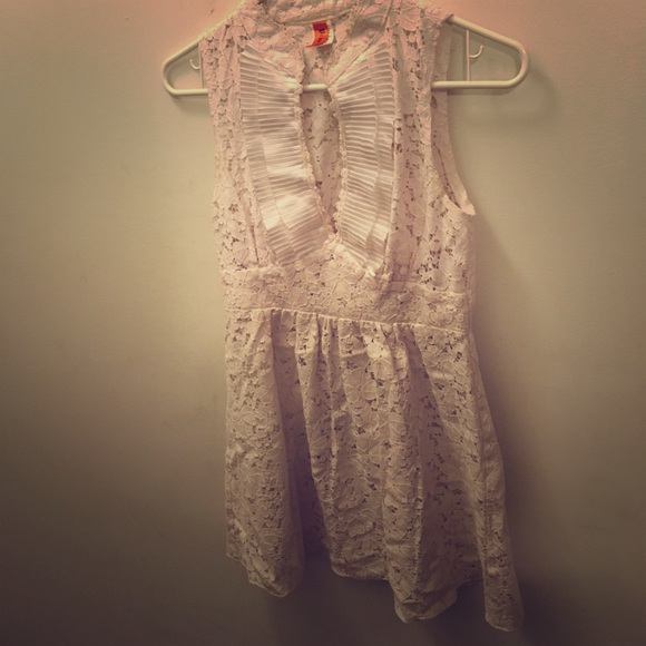 PEPPER Sleeveless LACE TUNIC PLEATED SATIN COLLAR - Picture 1 of 4