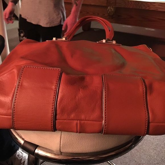 Handbag - Picture 2 of 3