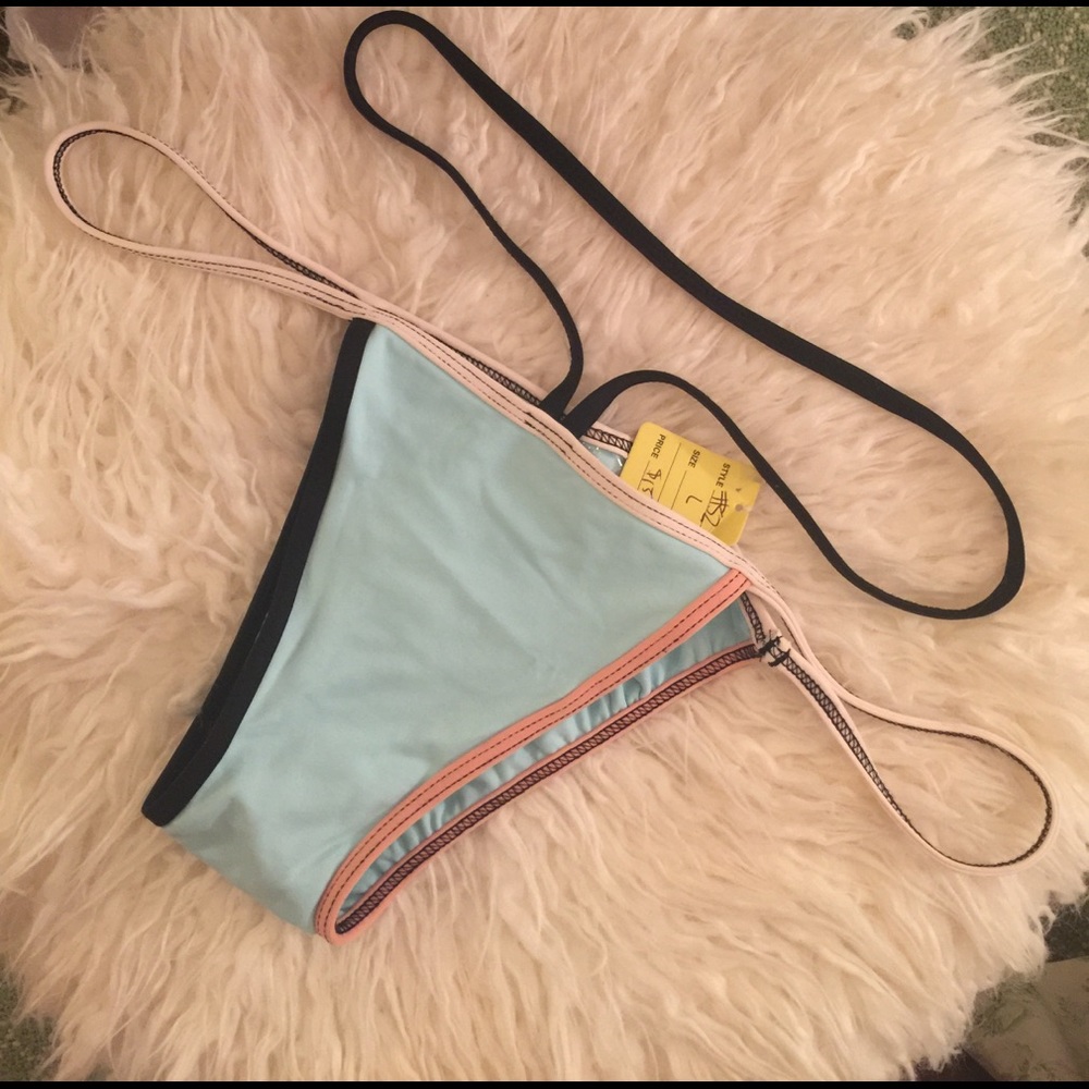 Minimal animale size large bottoms