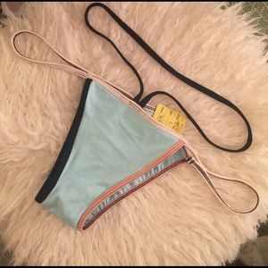 Minimal animale size large bottoms