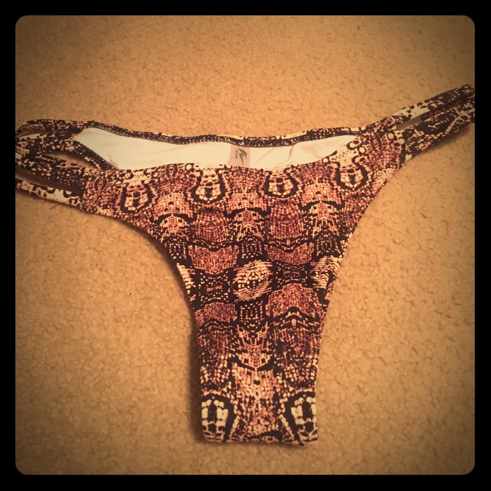 Bikini bottoms