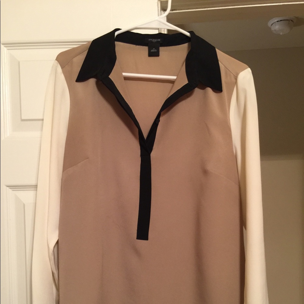 Ann Taylor- Sz 14 Long sleeve light Blouse
