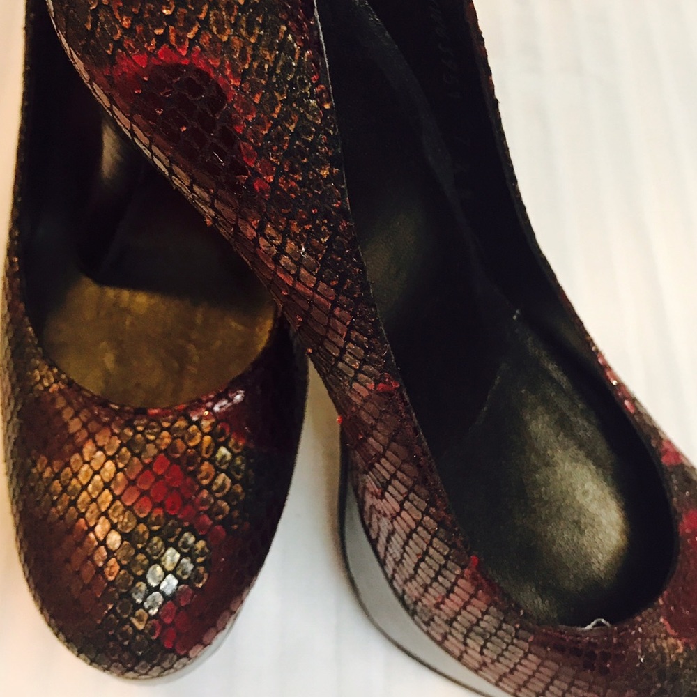 Stuart Weitzman Heels 7.5 Snake Skins