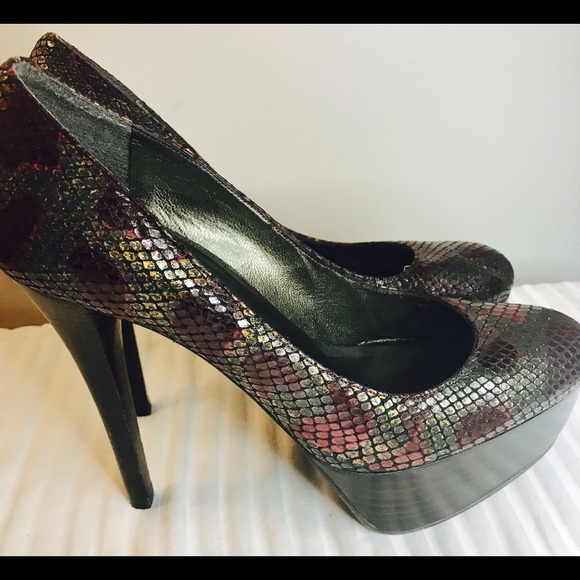 Stuart Weitzman Heels 7.5 Snake Skins - Picture 5 of 5