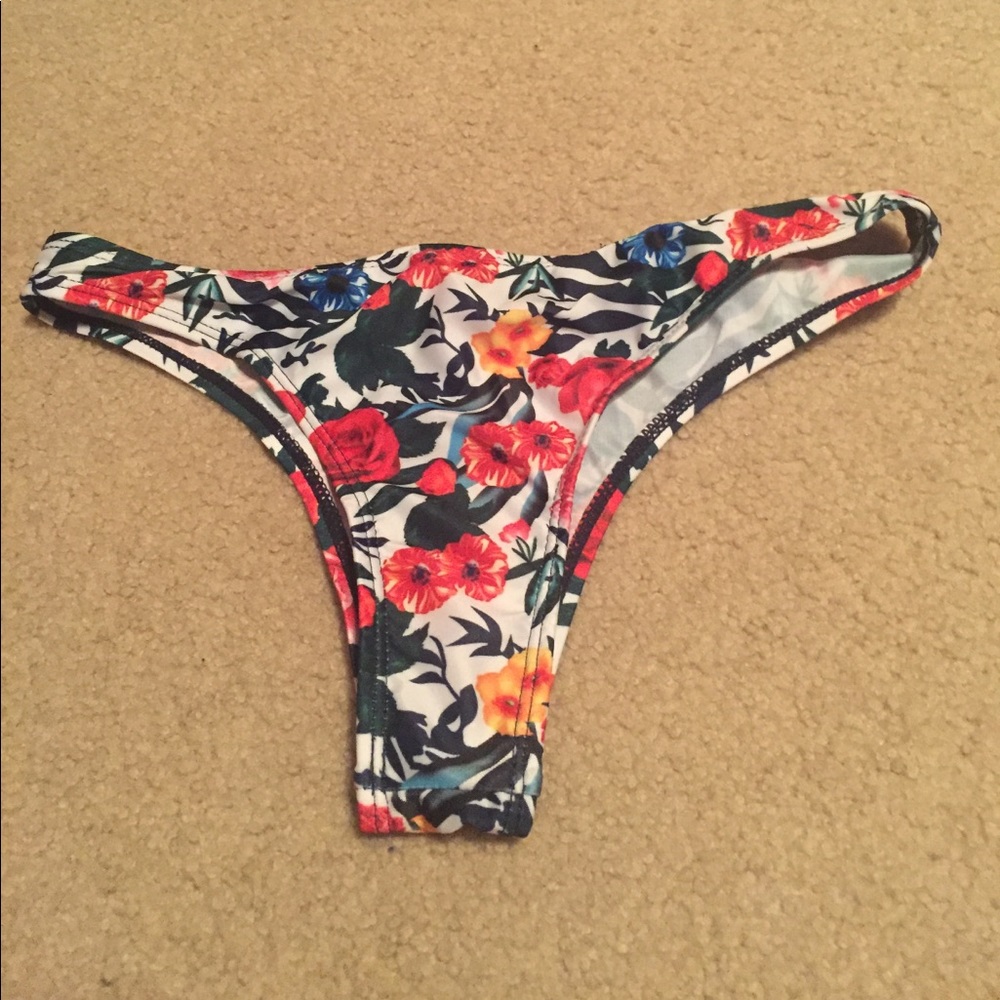 Bikini bottoms