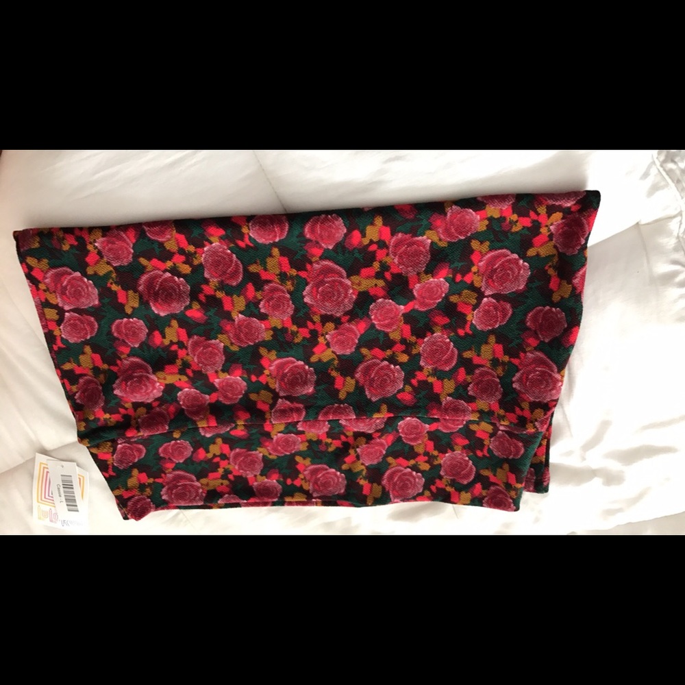 Bnwot LuLaRoe Cassie size l