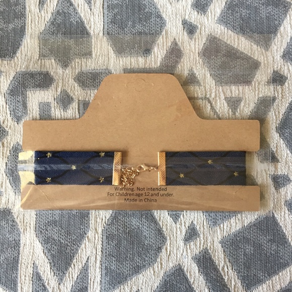 New Denim and Stars Choker - Picture 4 of 5