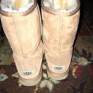 ✔️UGG BOOTS! ✔️- Like NEW!