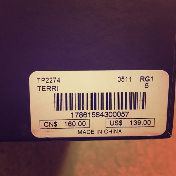 BEBE BRAND NEW LEATHER TERRY SANDALS - Picture 5 of 5