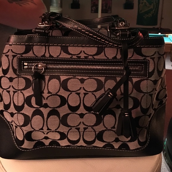 Handbag - Picture 1 of 3