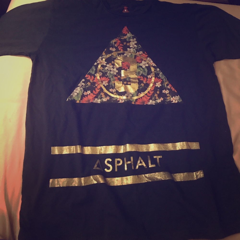 Sphalt Black Tee