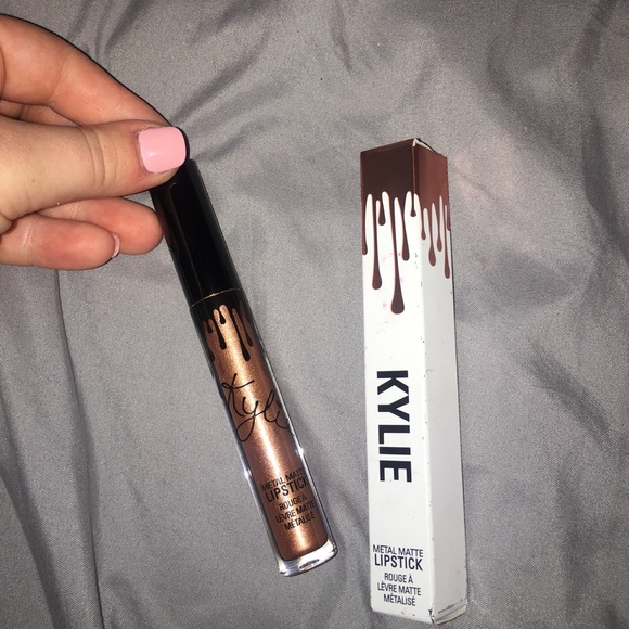 Kylie Cosmetics Other - Kylie King K metal 🎀