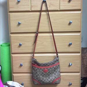 Coach purse and wristlet