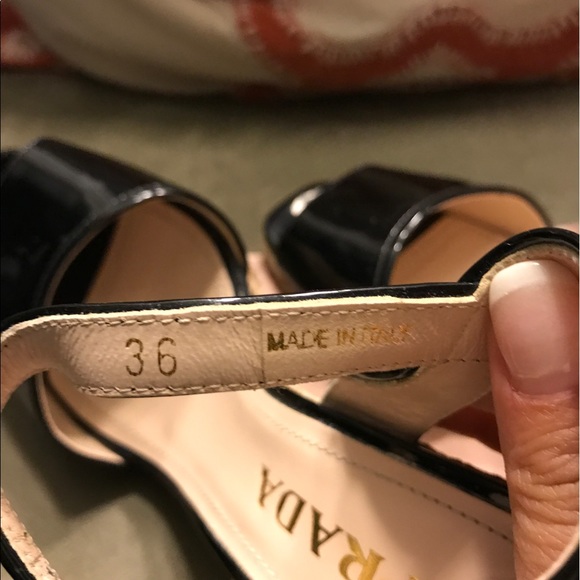 Authentic Prada Espadrille Wedges. EUC!!!! Black - Picture 6 of 7