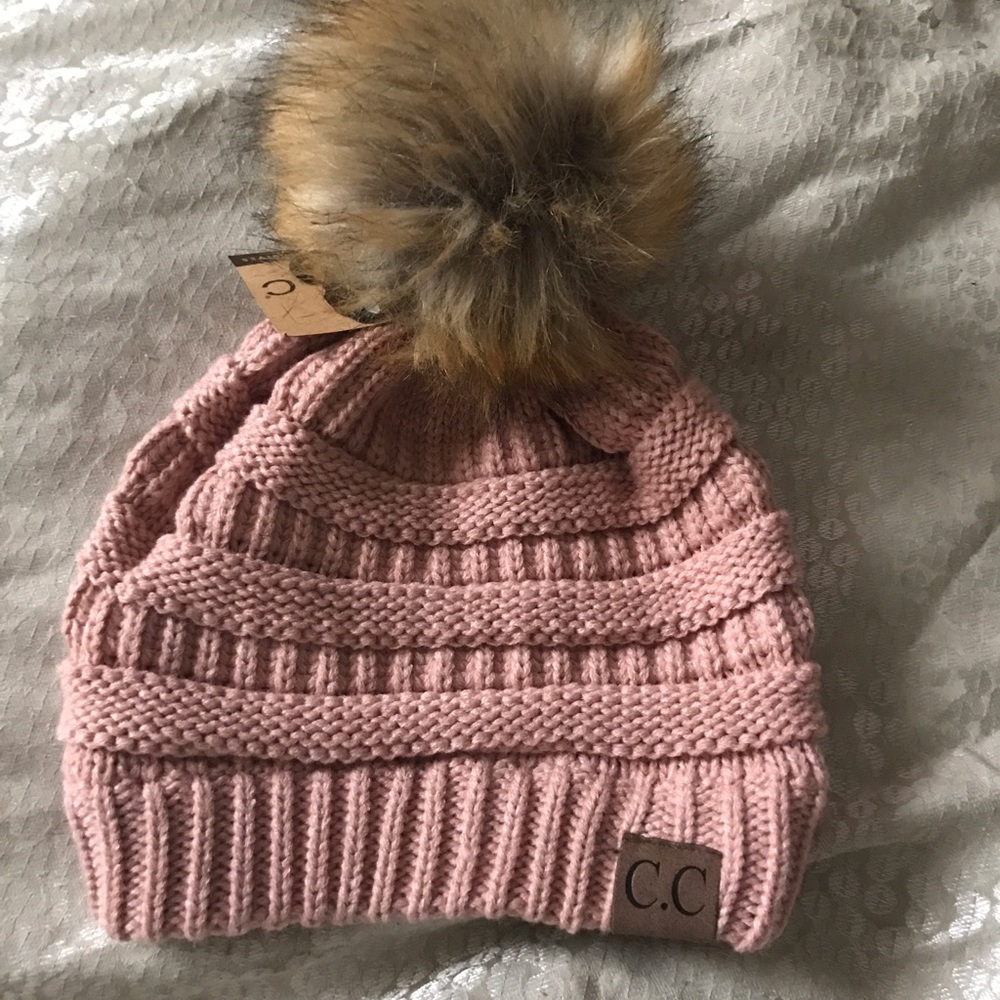 ❌❌SOLD❌❌C.C Pom Beanie Rose 🌹