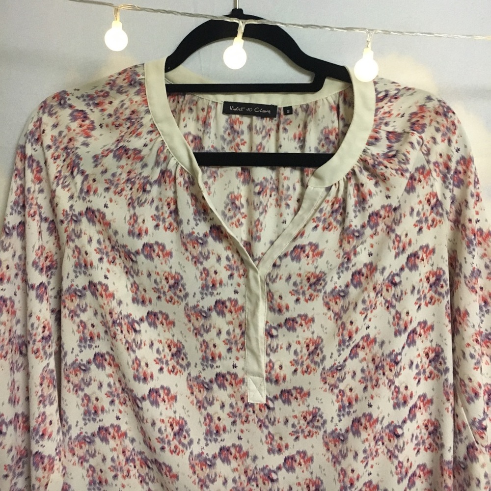 Patterned Blouse - Picture 3 of 3
