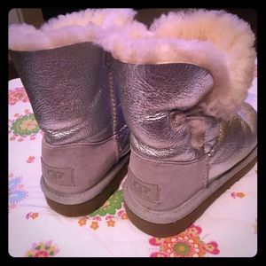 Silver UGG boots for little girl Size 12